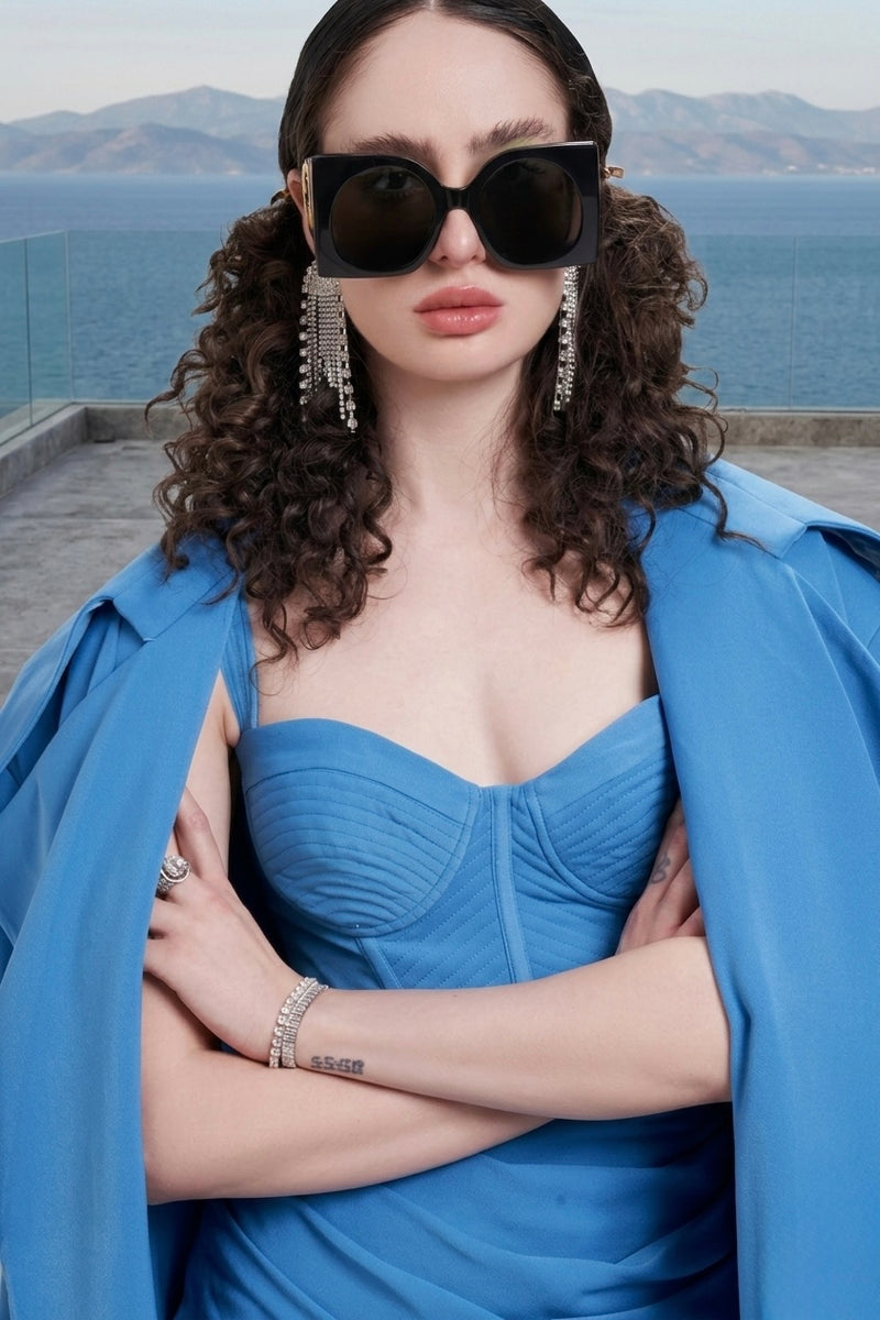 Trench coat in ocean blue