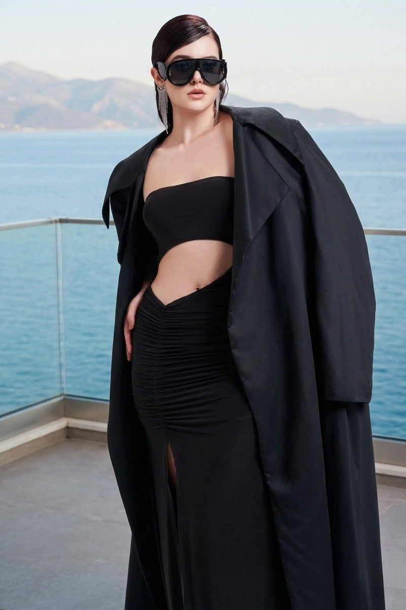 Trench coat in black
