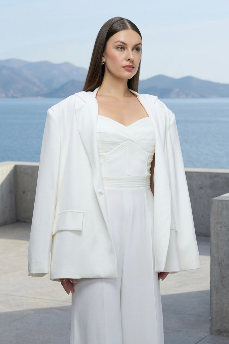 Structured blazer in off-white